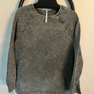 Leo & Nicole Olive Green Long Sleeve Top